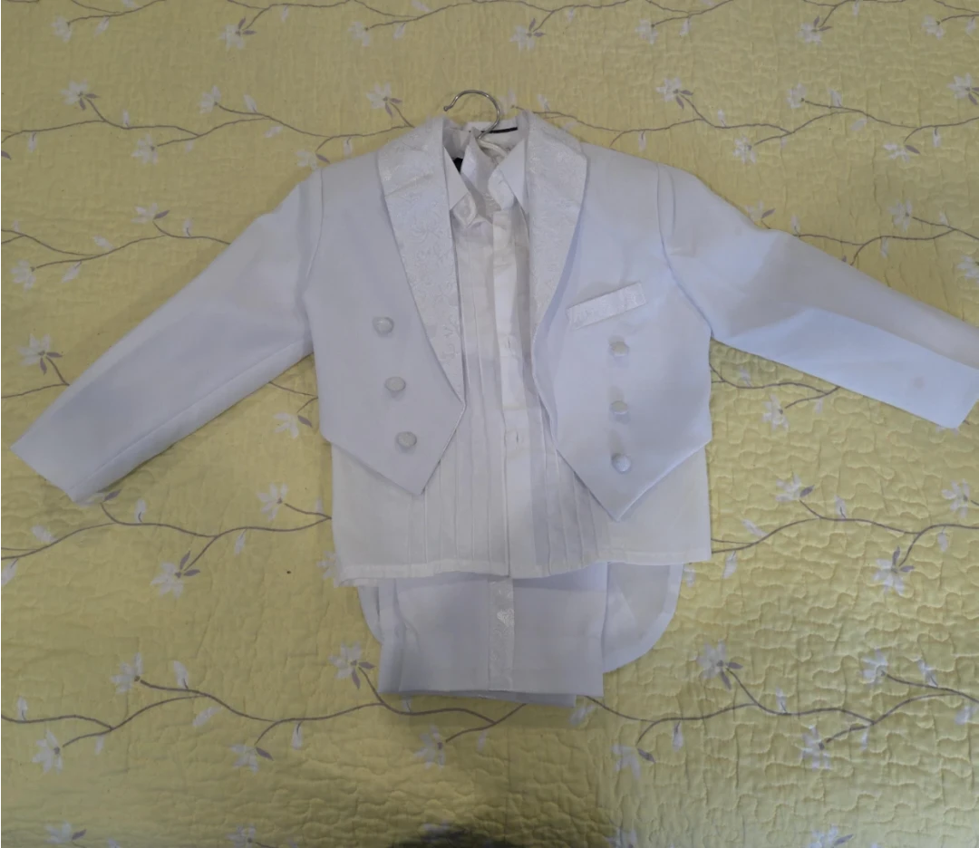 Weikexi Boys White Tuxedo Suit Size 5