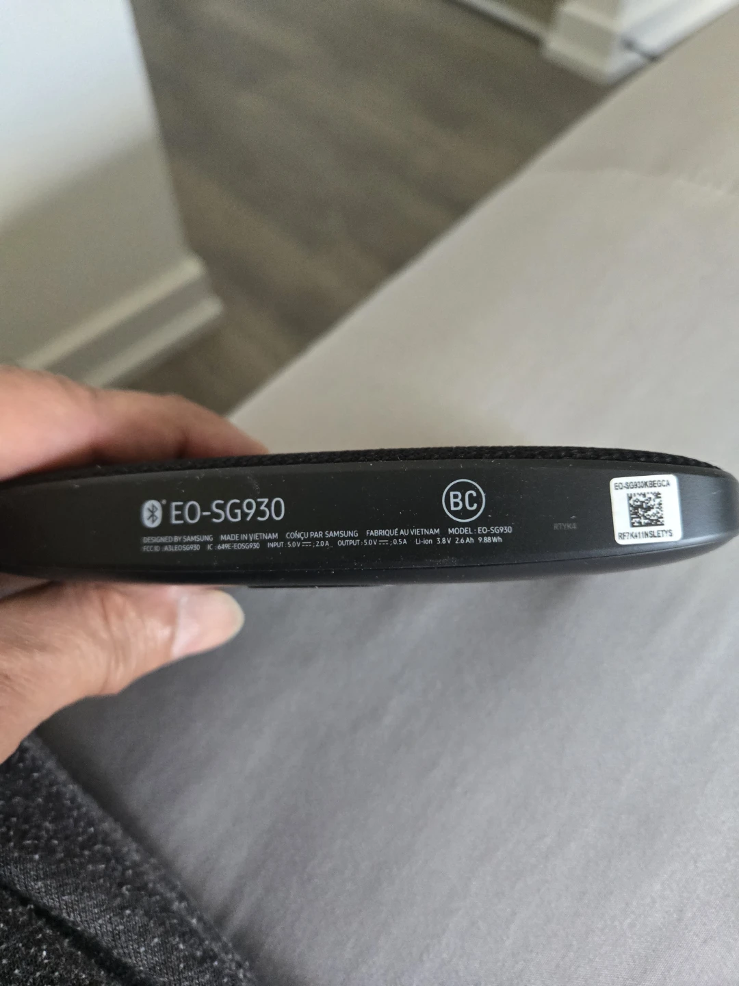 Samsung EO-SG930 Wireless Charger - photo 2