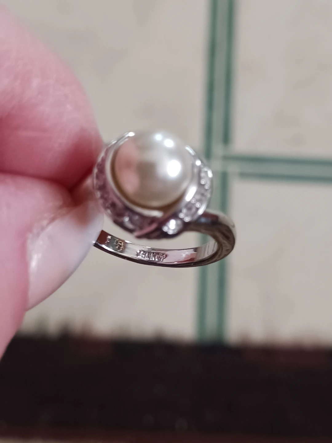 Vintage Hawaiian Pearl and Rhinestone Ring