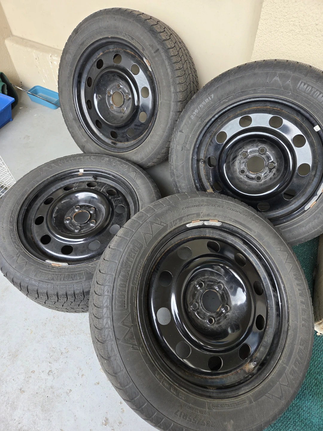 Set of 4 Steel Rims (with used winter tires)