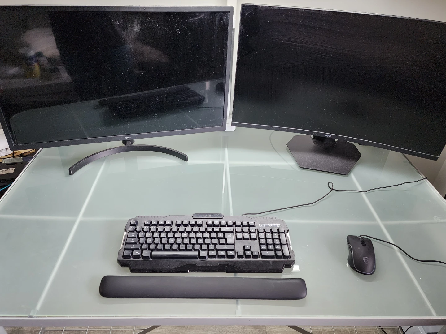 Free desk/table (55" x 35") - photo 5