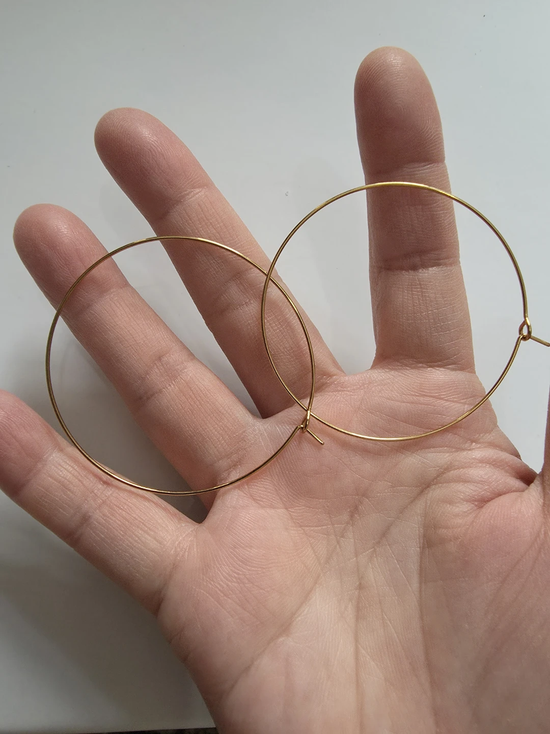 Thin Gold Tone Hoop Earrings Large ⚽️