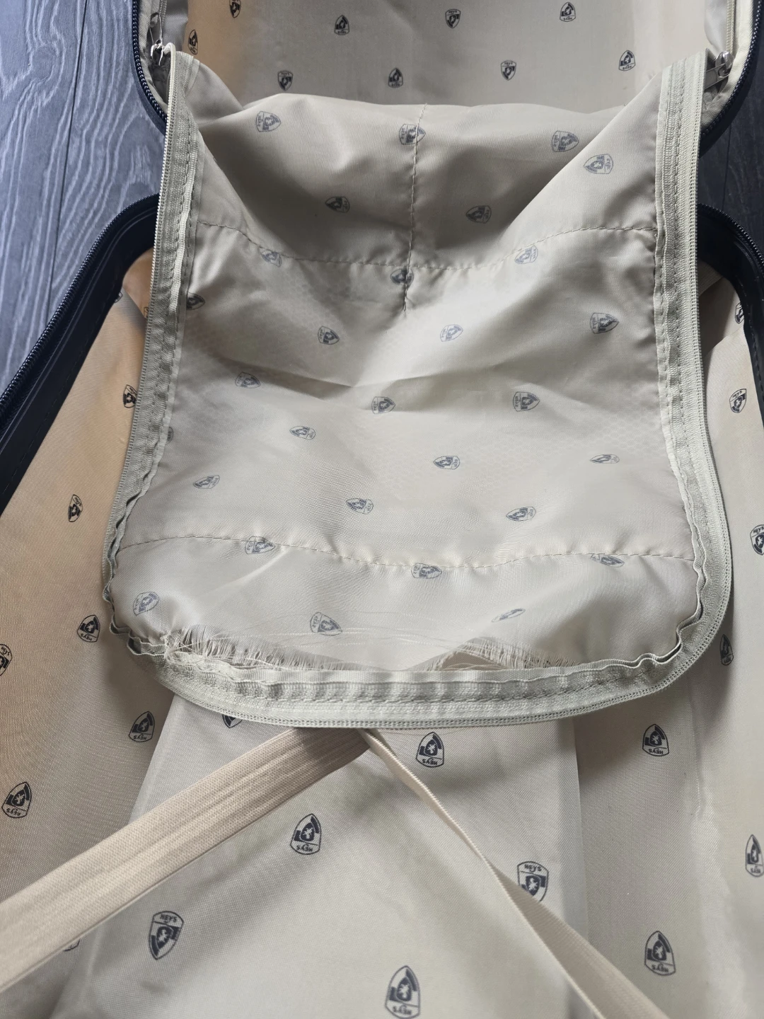 Heys Luggage Carry-On Suitcase - photo 3