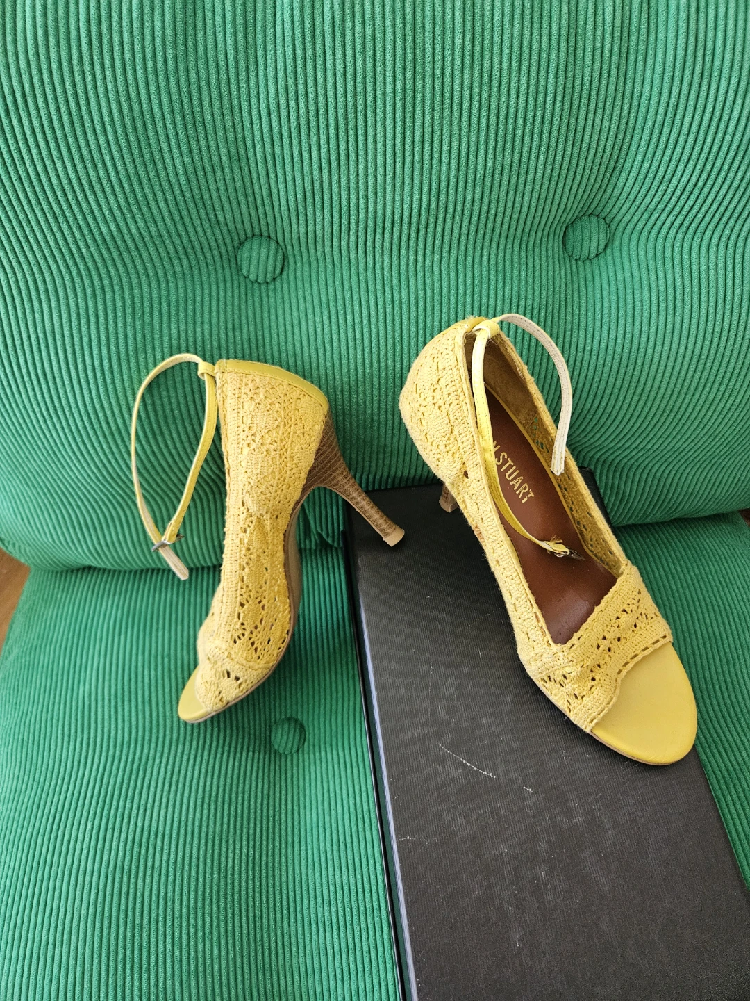 COLIN STUART Yellow Crochet Heels - photo 3