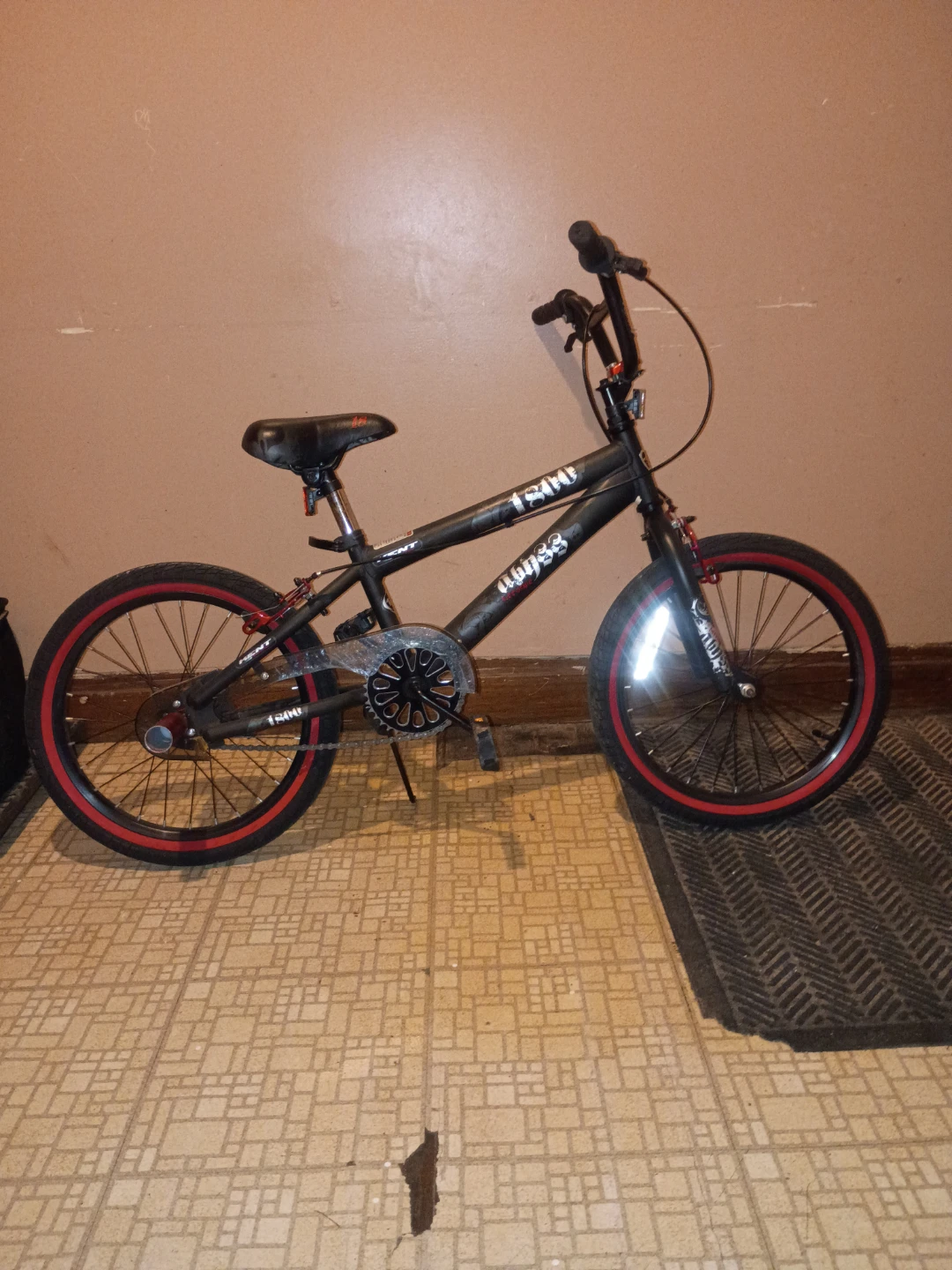 18-inch Kent Abyss 1800 Freestyle BMX Bike
