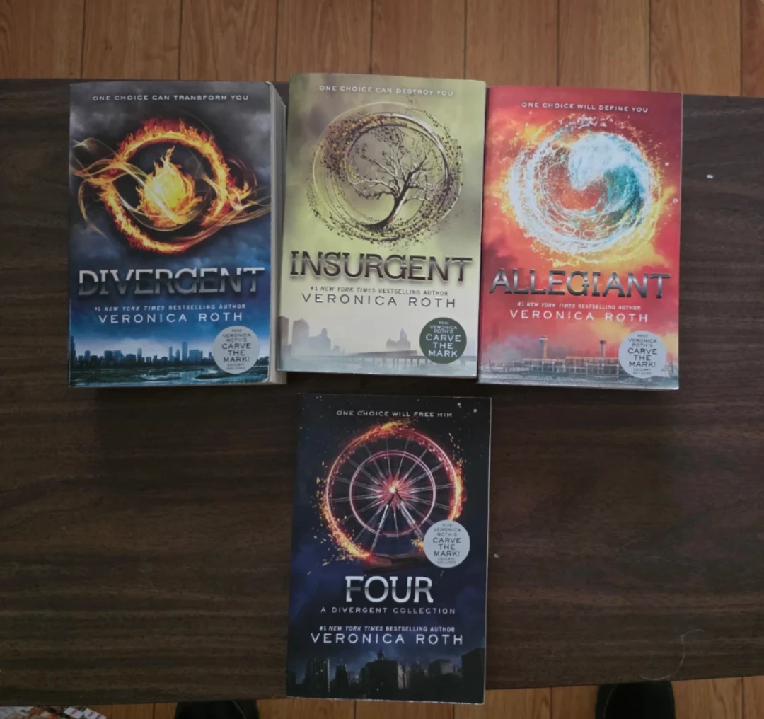 Divergent Series Books by Veronica Roth