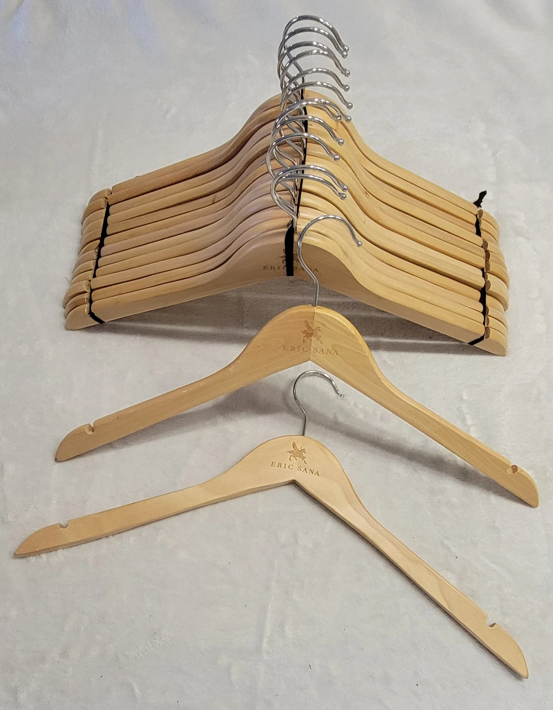 Eric Sana Wooden Hangers ⚽ - photo 4
