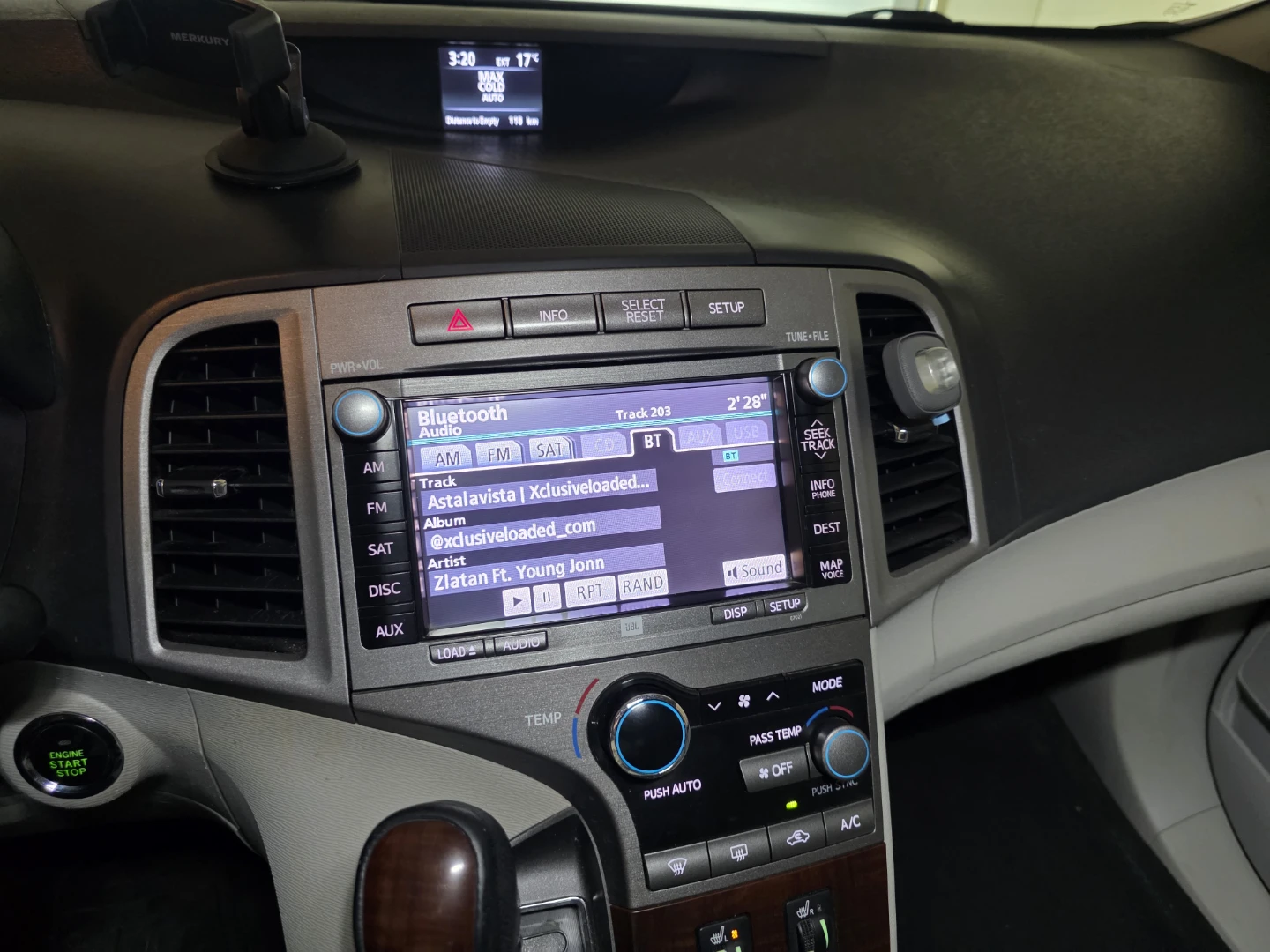 White Toyota Venza Wagon - photo 2