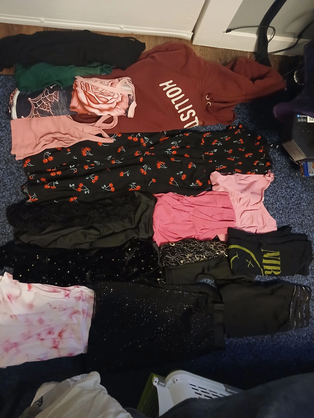 Woman's clothes bundle some brand name