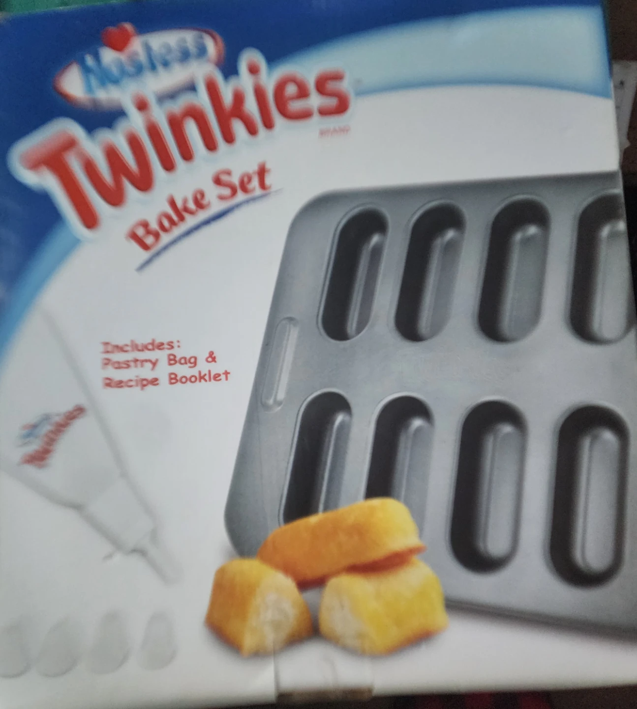 Hostess Twinkies Bake Set with  Recipe Booklet