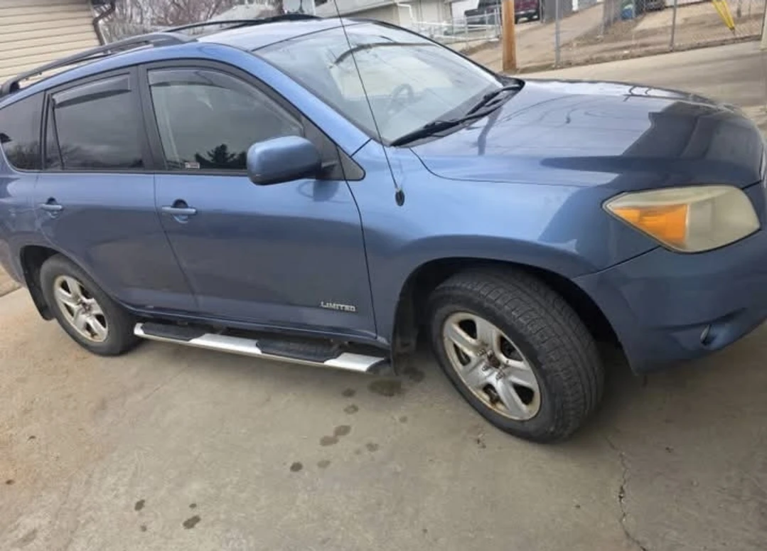 2006  Toyota RAV4 Limited SUV - photo 2