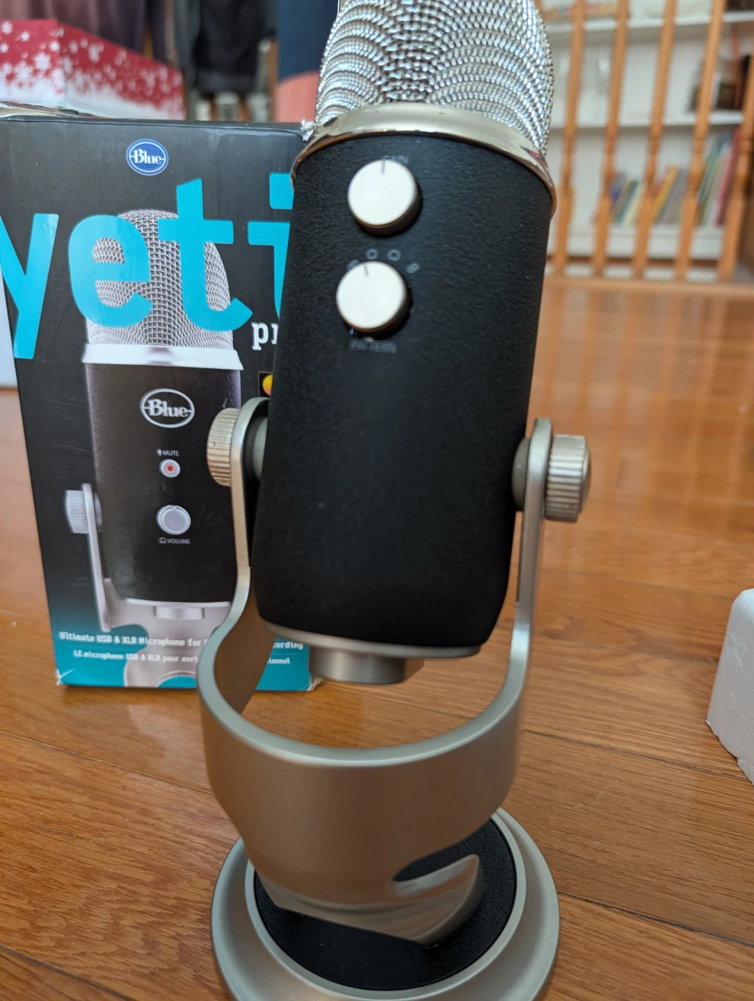 Blue Yeti Pro USB & XLR Microphone - photo 2