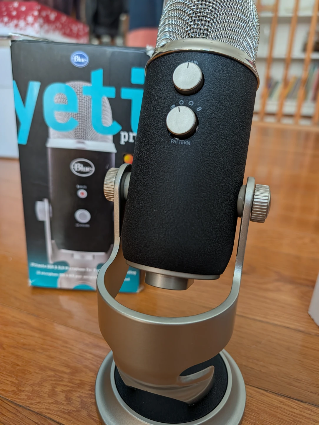 Blue Yeti Pro USB & XLR Microphone - photo 3