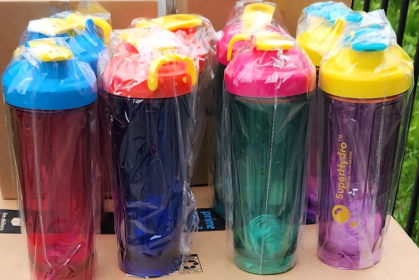 (3)SuperHydro Shaker Bottles ⚽