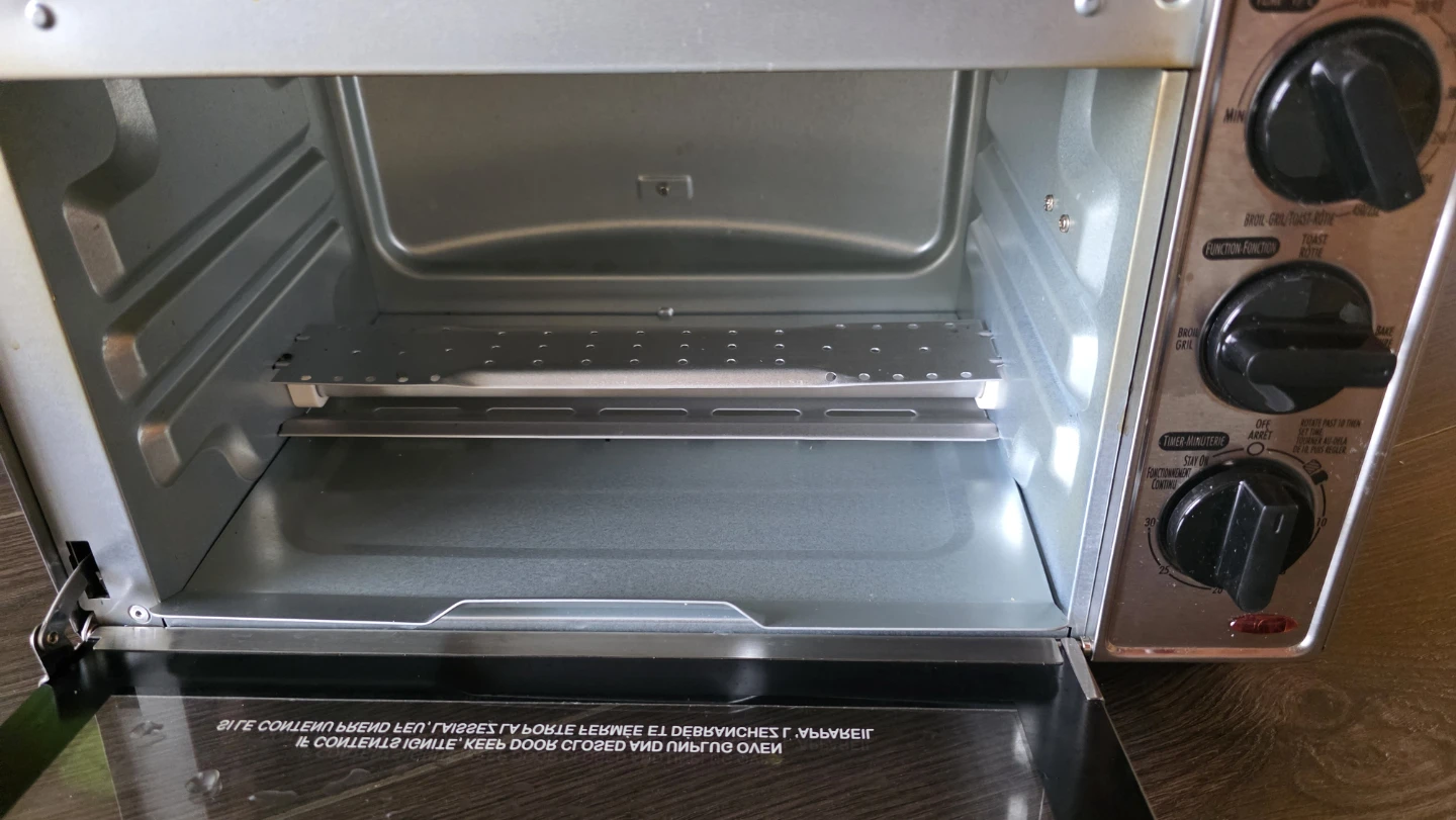 Hamilton beach toast oven - photo 2
