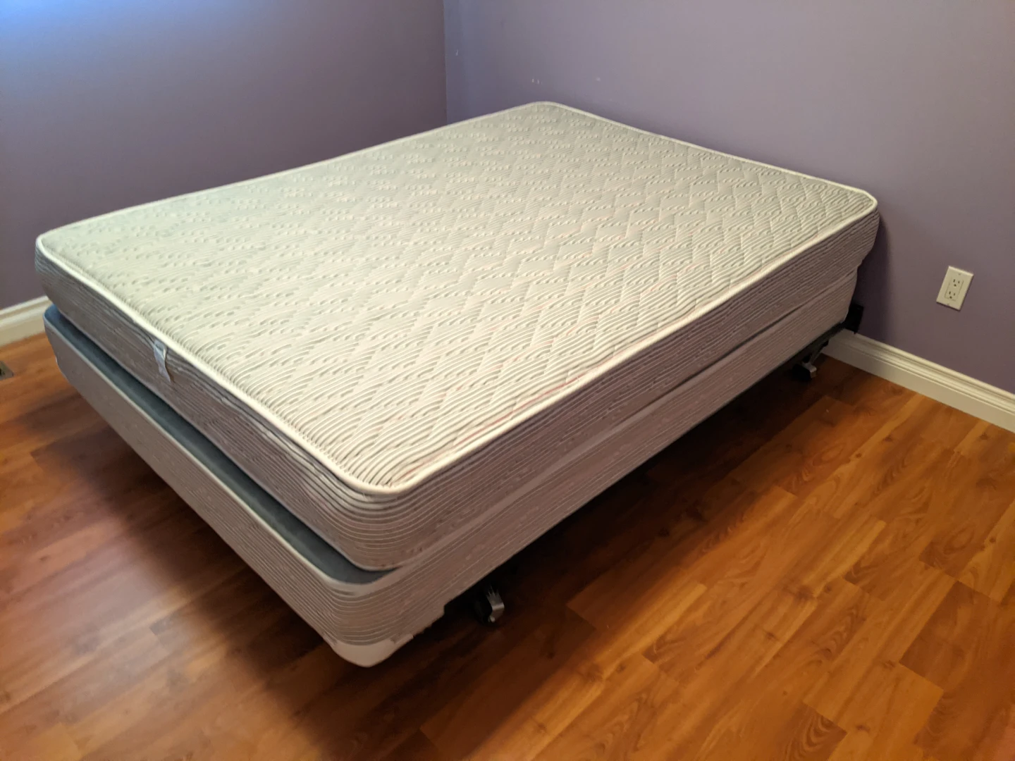 Free full size bed including rails