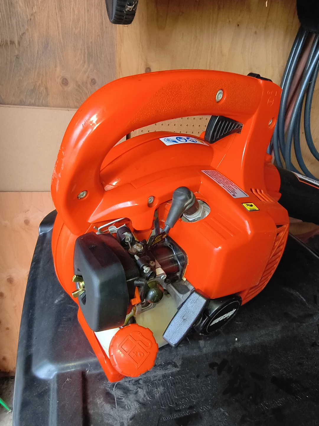 ECHO PB-250LN Leaf Blower - photo 2