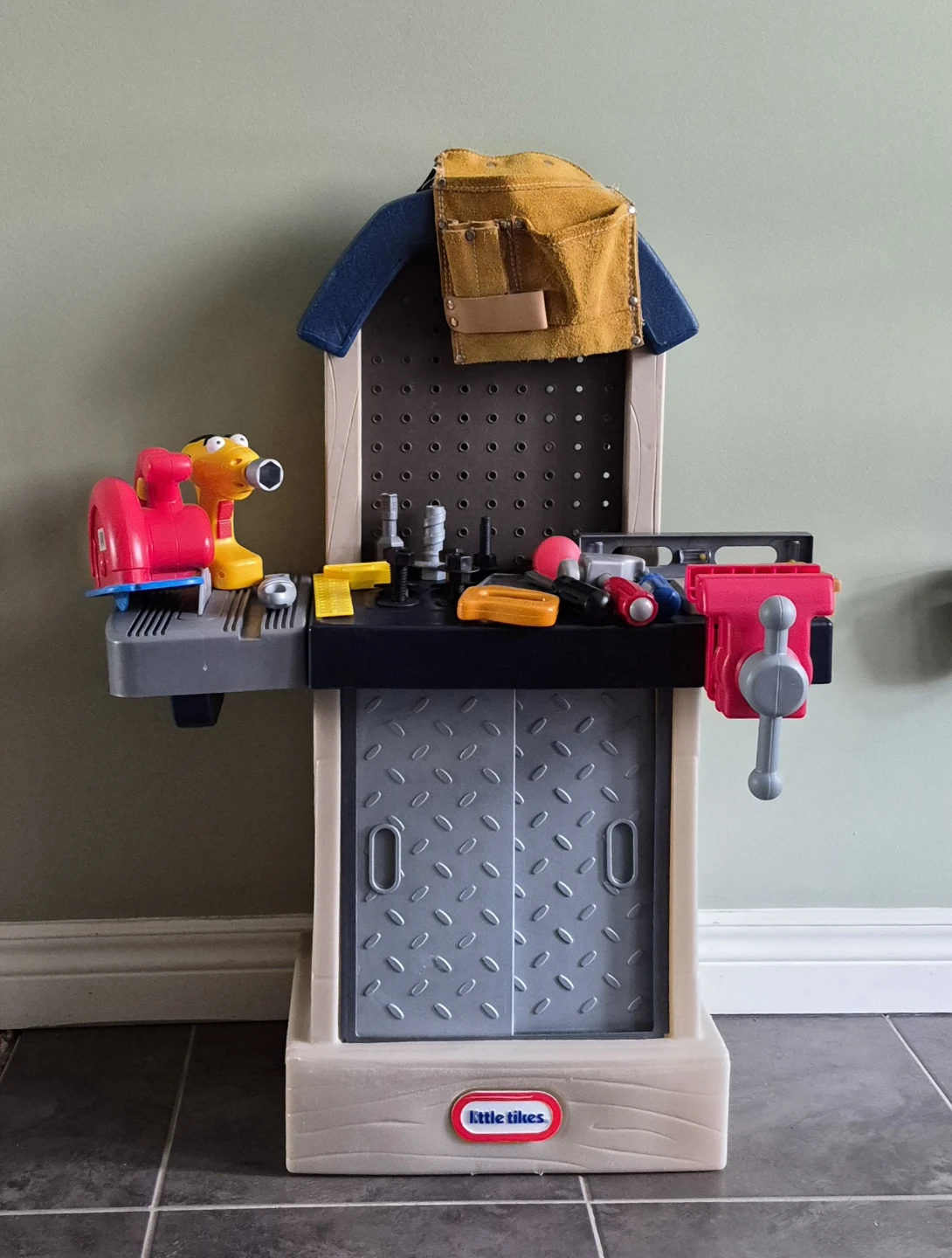 Little Tikes Workbench and Tools plus more Toys etc