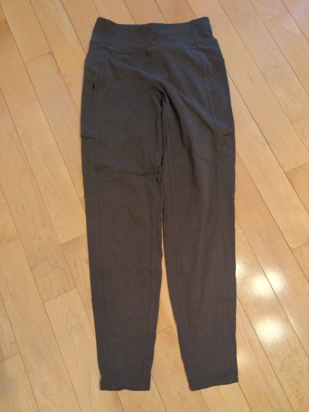 Lululemon Cargo Pants - Charcoal Grey - size 4