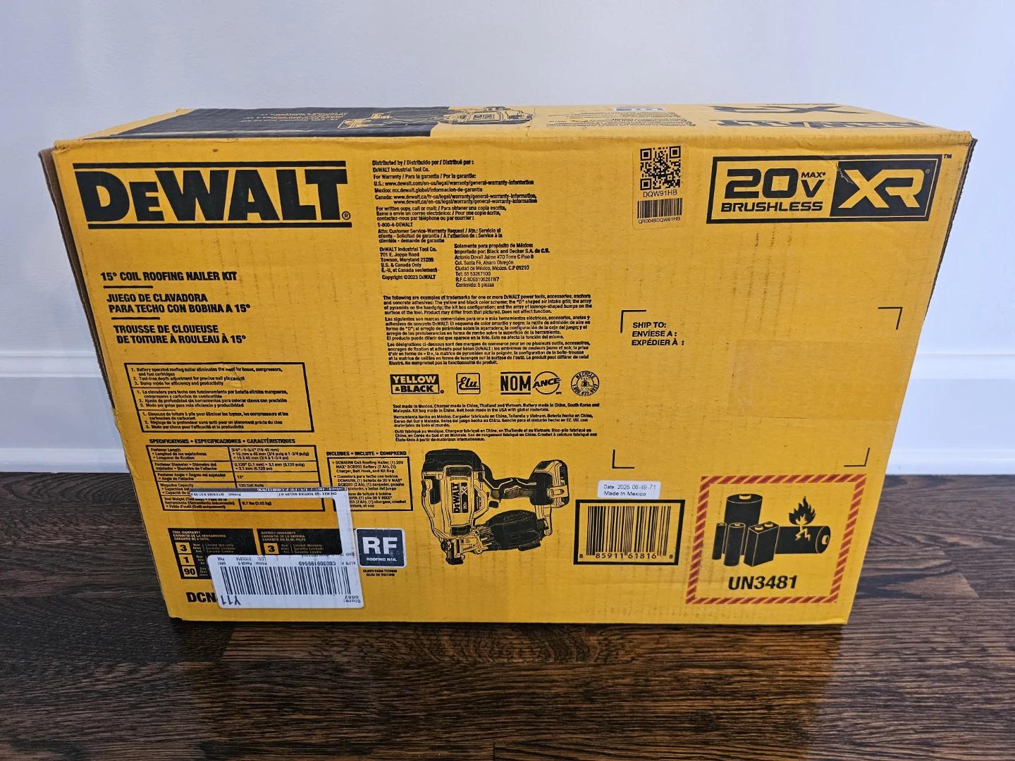Dewalt 20V Max 15-Degree Electric Cordless Roofing Nailer Kit - photo 2