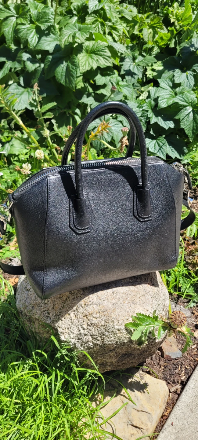 Authentic Givenchy Patagonia Medium - photo 3