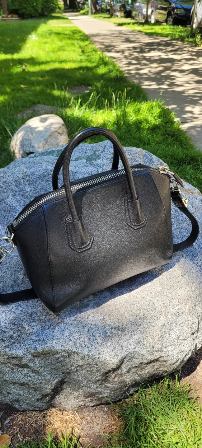 Authentic Givenchy Patagonia Medium - photo 4