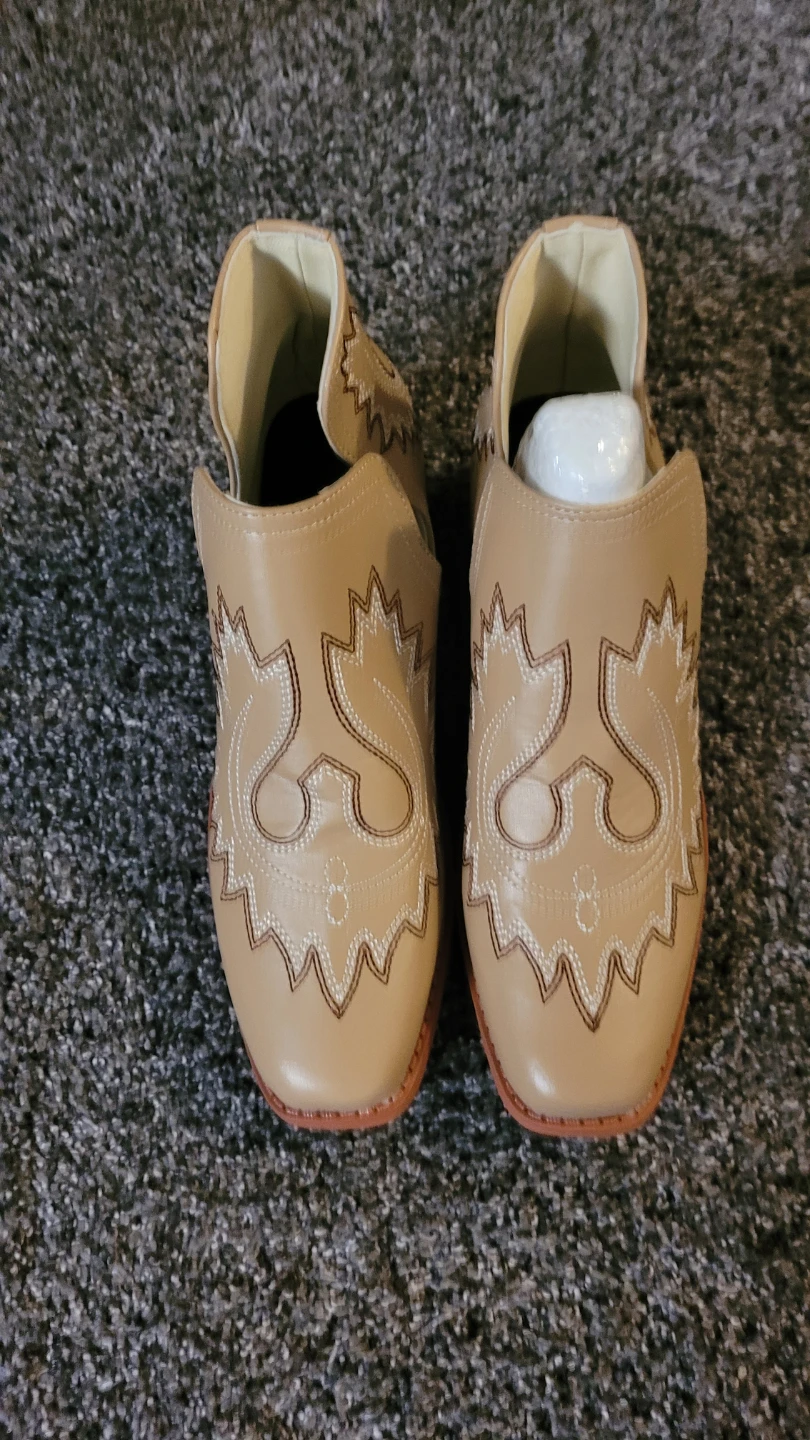 Tan Embroidered Western Style Booties