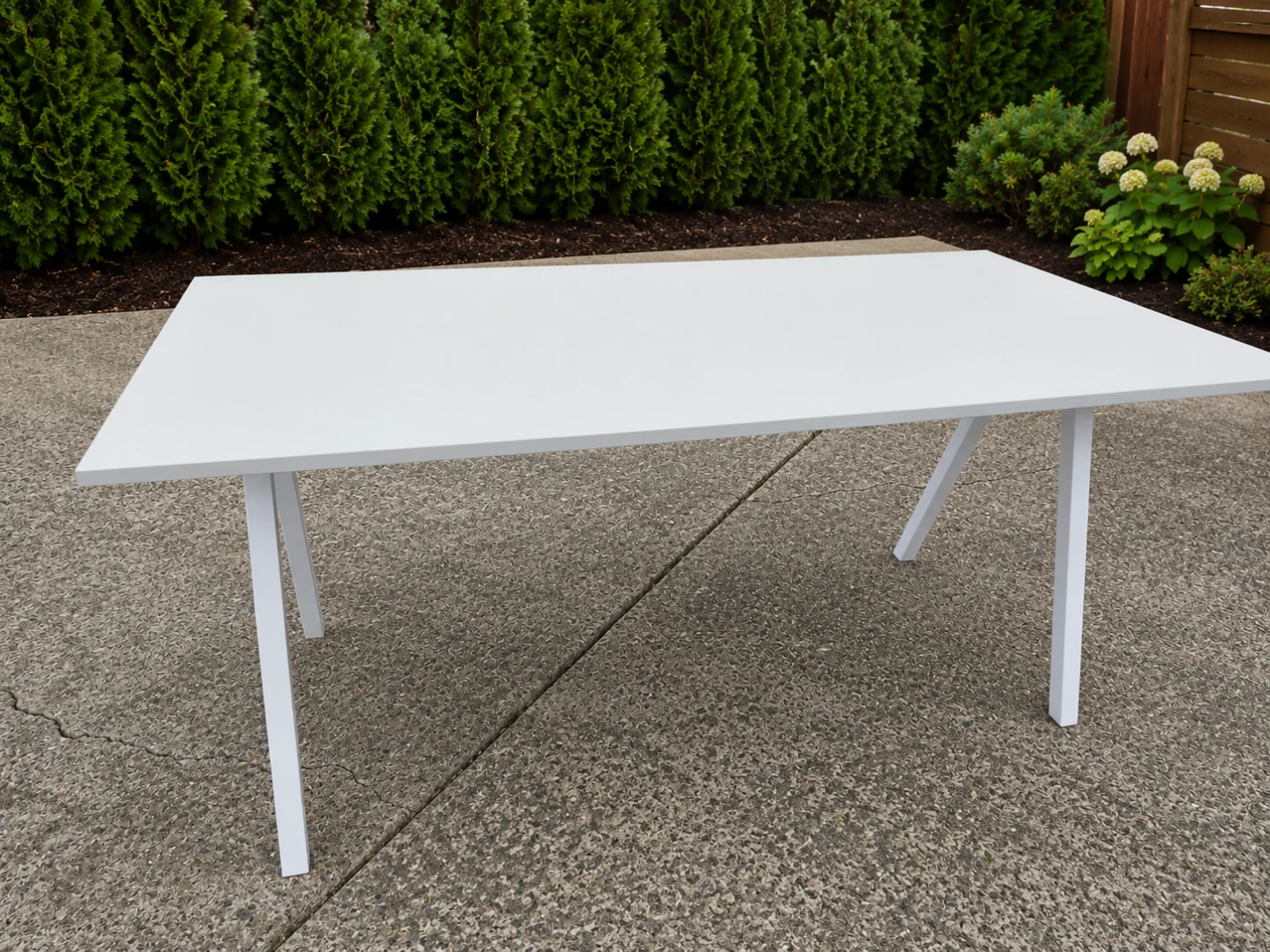 IKEA TROTTEN Desk - photo 2