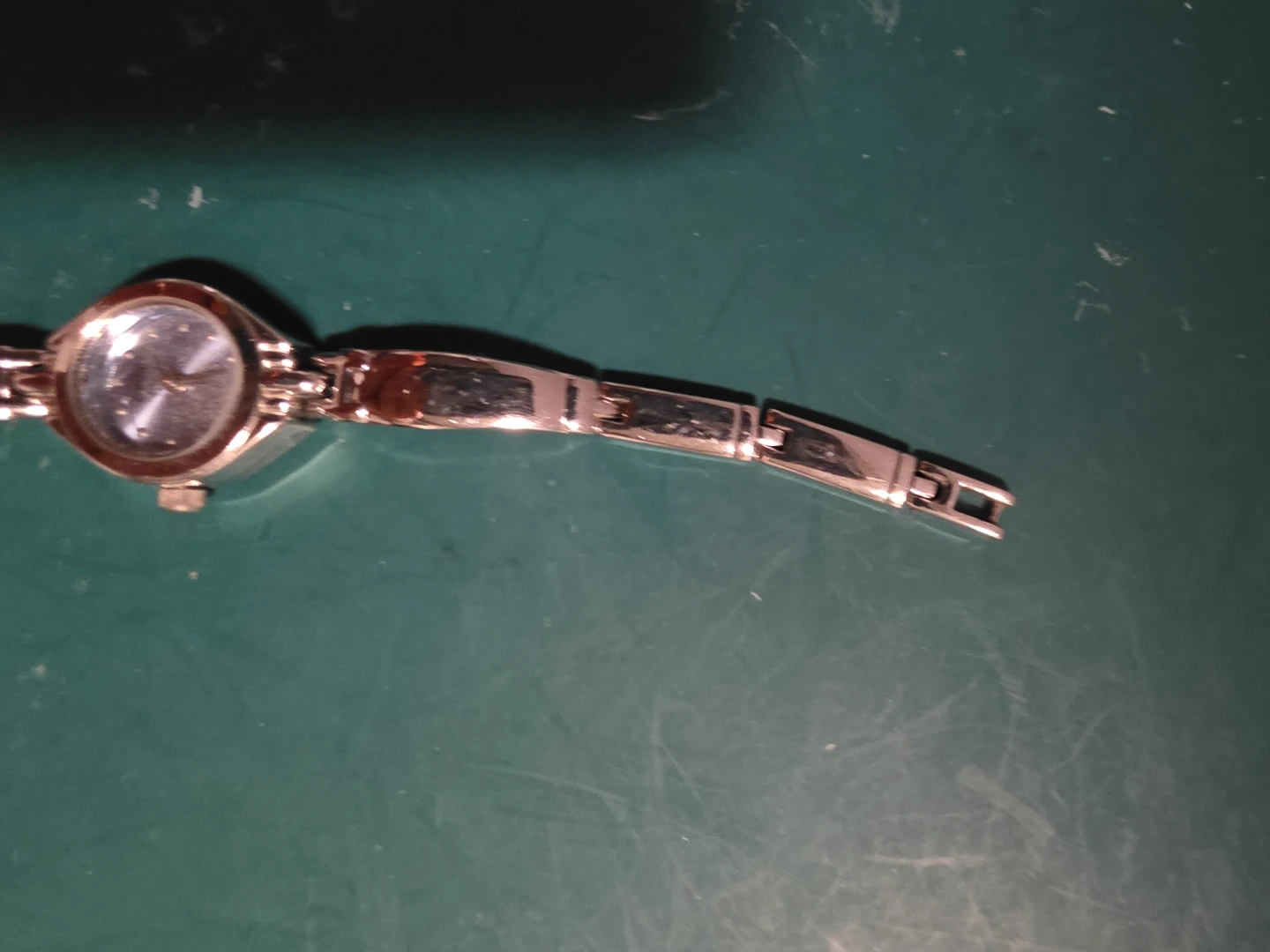 Gucci Women's Quartz Watch Silver Dial Stainless Steel - photo 3