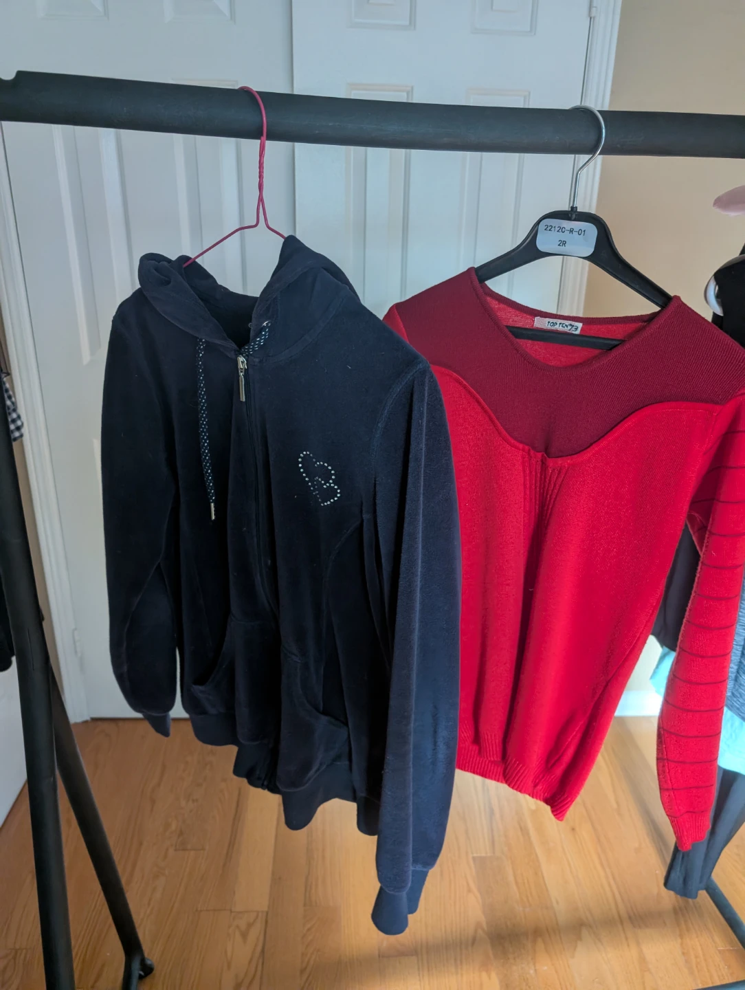 Women's Clothing Bundle Size M - 13 items - photo 4
