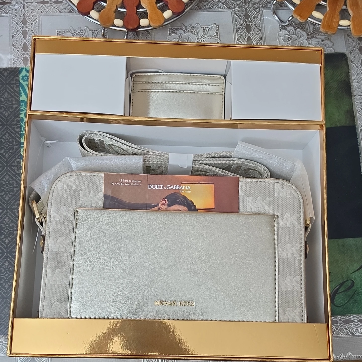 Michael Kors Pale Gold Maeve Shoulder Bag Set - photo 4