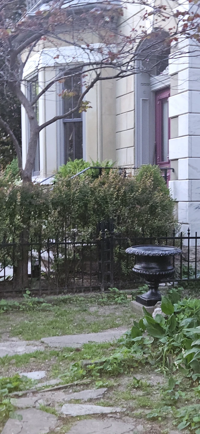 Black Cast Iron planter - photo 5