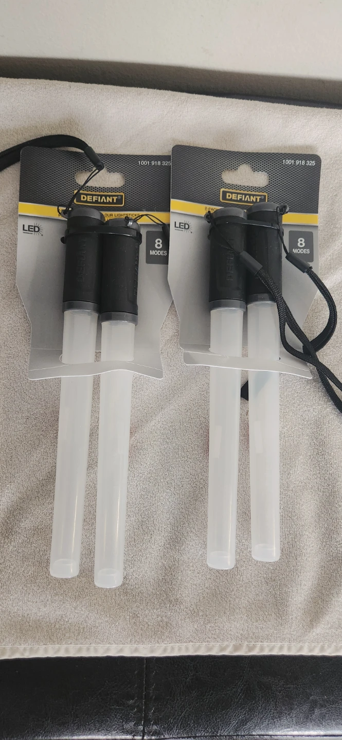 Defiant LED Lightsticks 2-Pack ⚽️