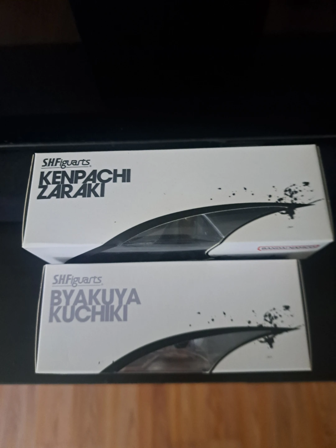 Kenpachi Zaraki & Byakuya Kuchiki Figures - photo 2
