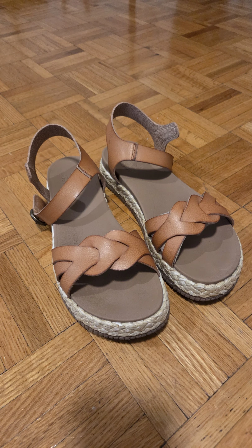 Skechers Sandals 6.5-7 - photo 2