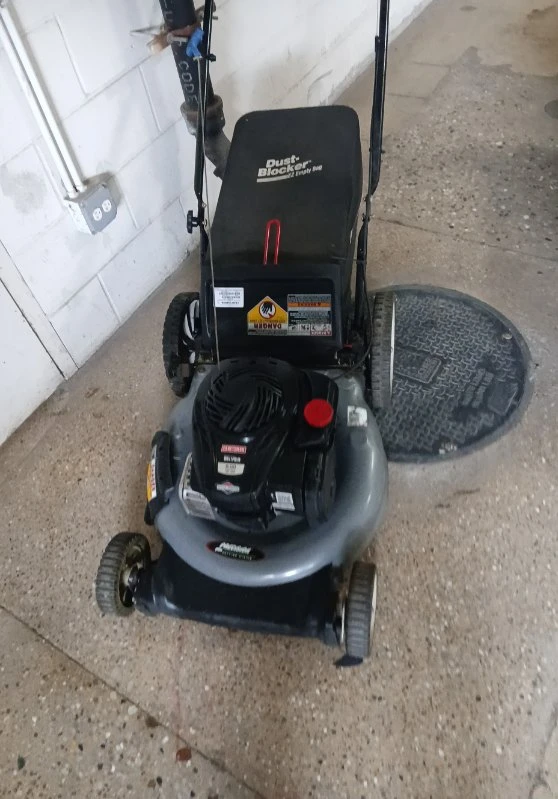 Lawn mower like new condition
