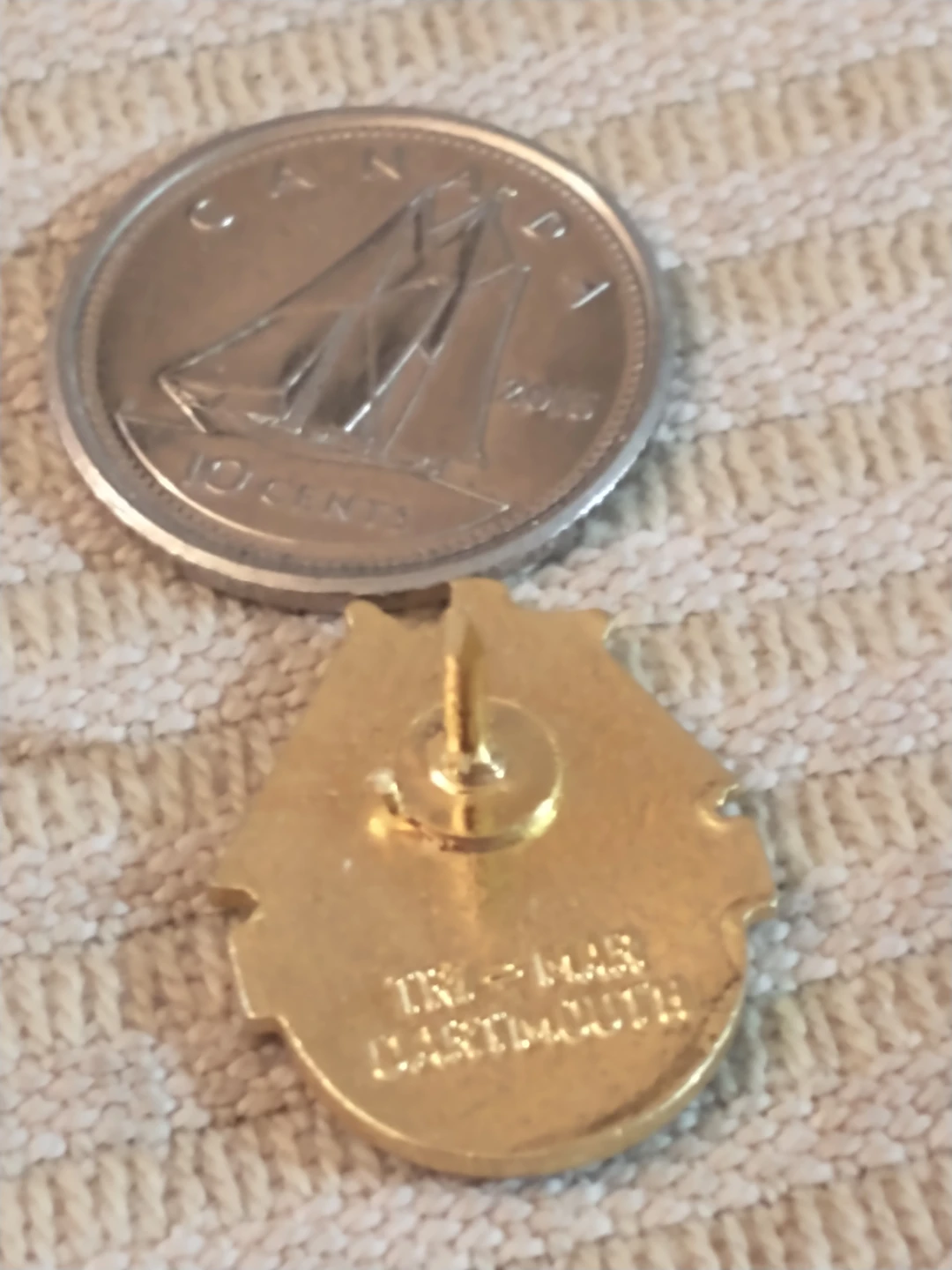 Beautiful Nova Scotia Soccer lapel pin - photo 3