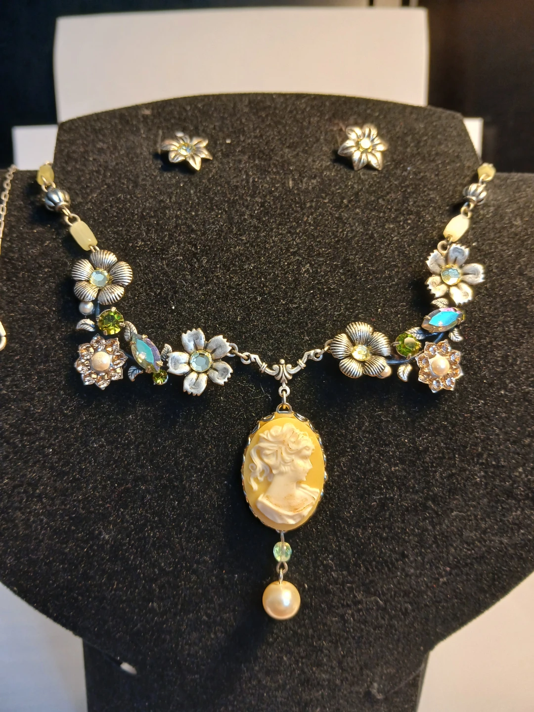 Cameo Necklace and Earrings Set