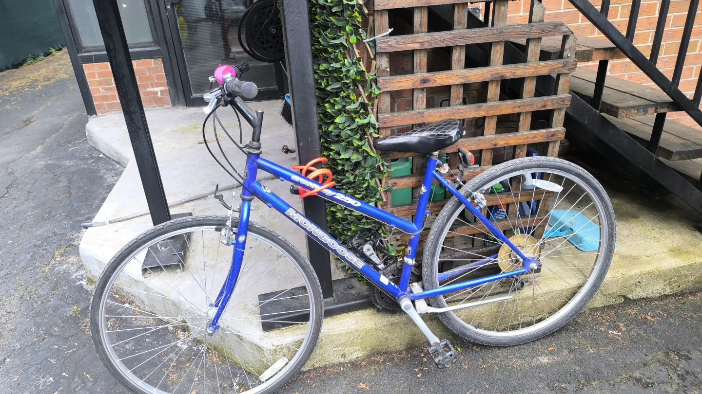 2 Hybrid city bikes for couple - photo 4