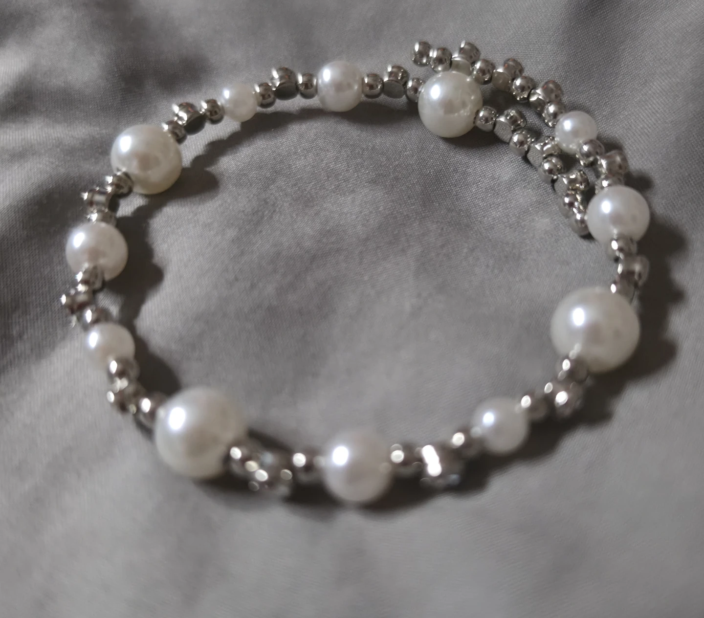 Pearl and Silver Tone Beaded Bracelet