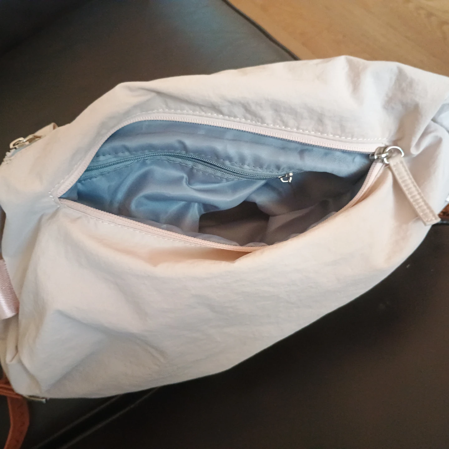 Lightweight Nylon Crossbody Bag with Pink Bow Accent - photo 4