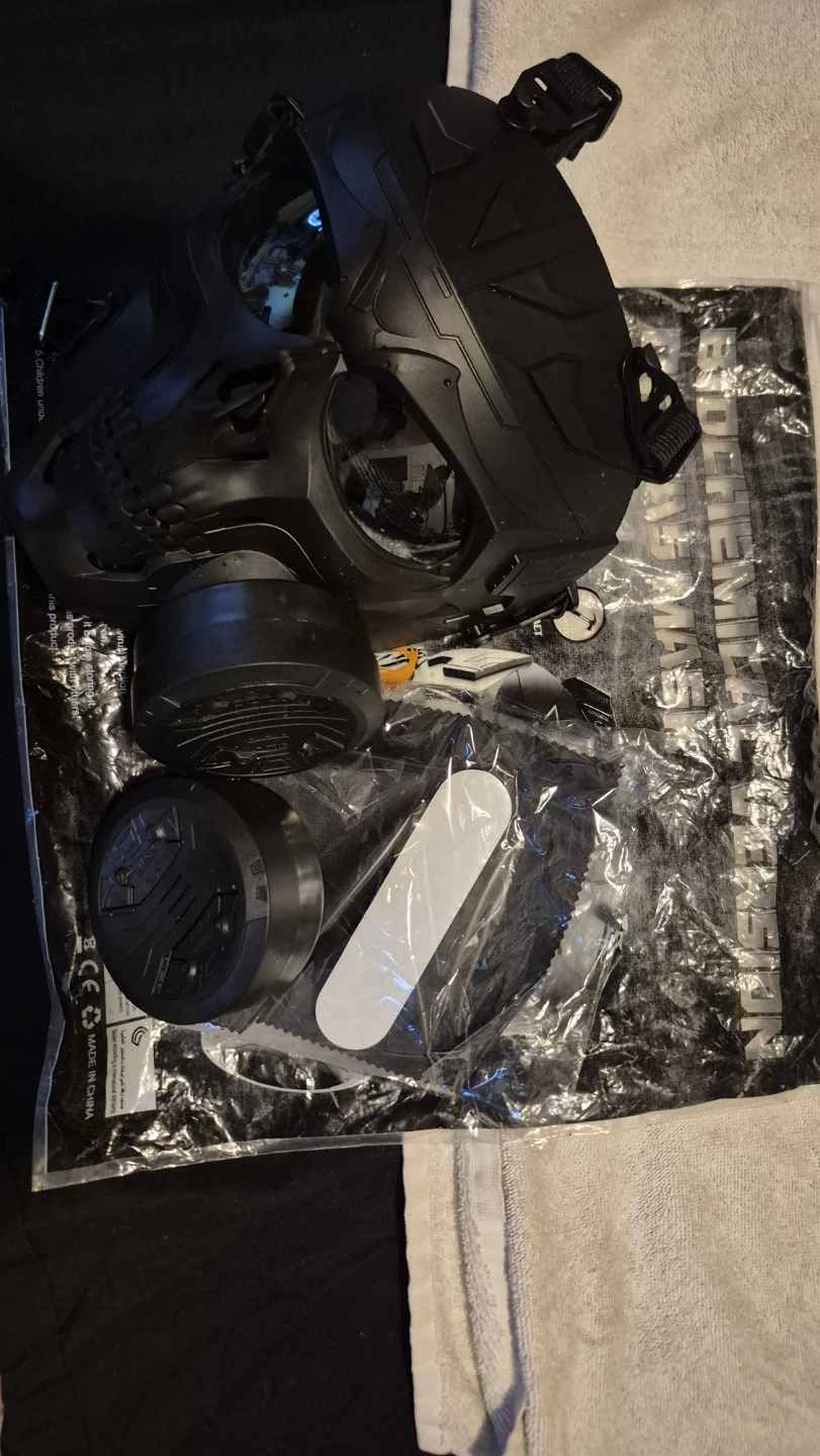 Black Skull Gas Mask - photo 4