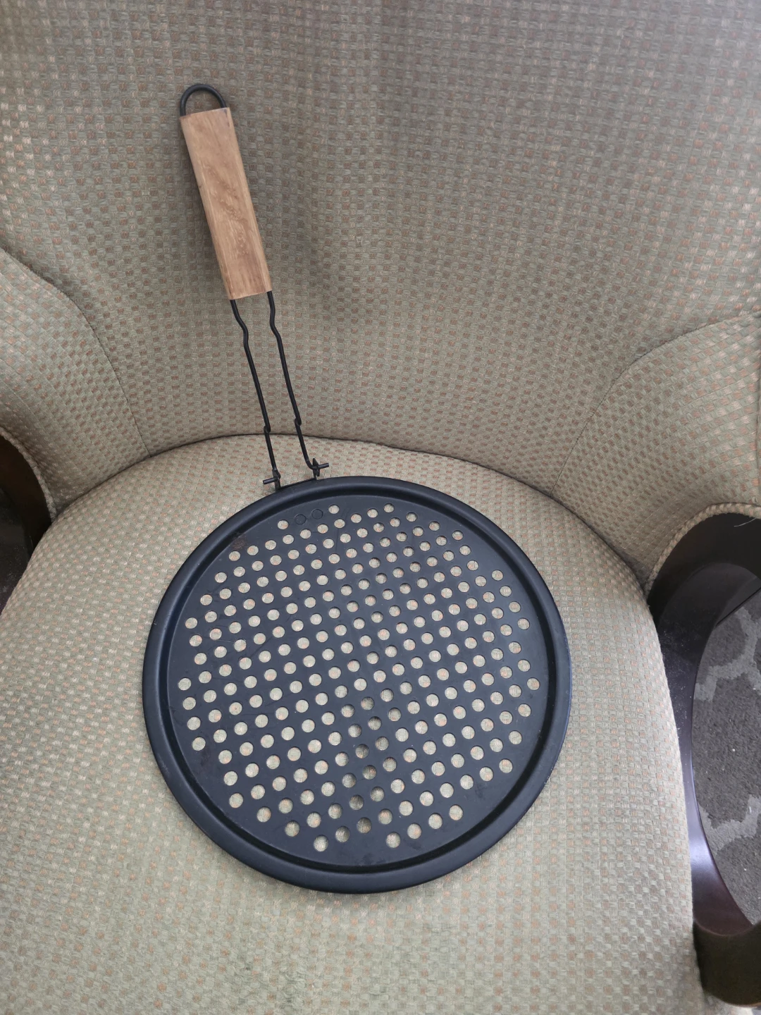 PIZZA GRILLING OR OTHER PAN