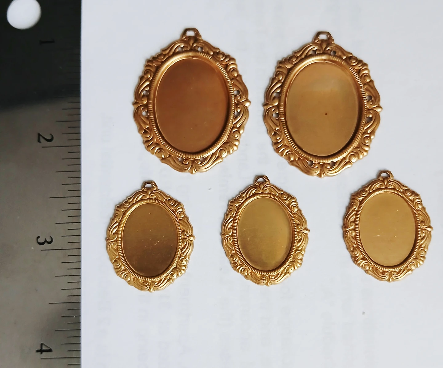 Brass Oval Cameo Pendant Frames - Set of 5 - photo 3