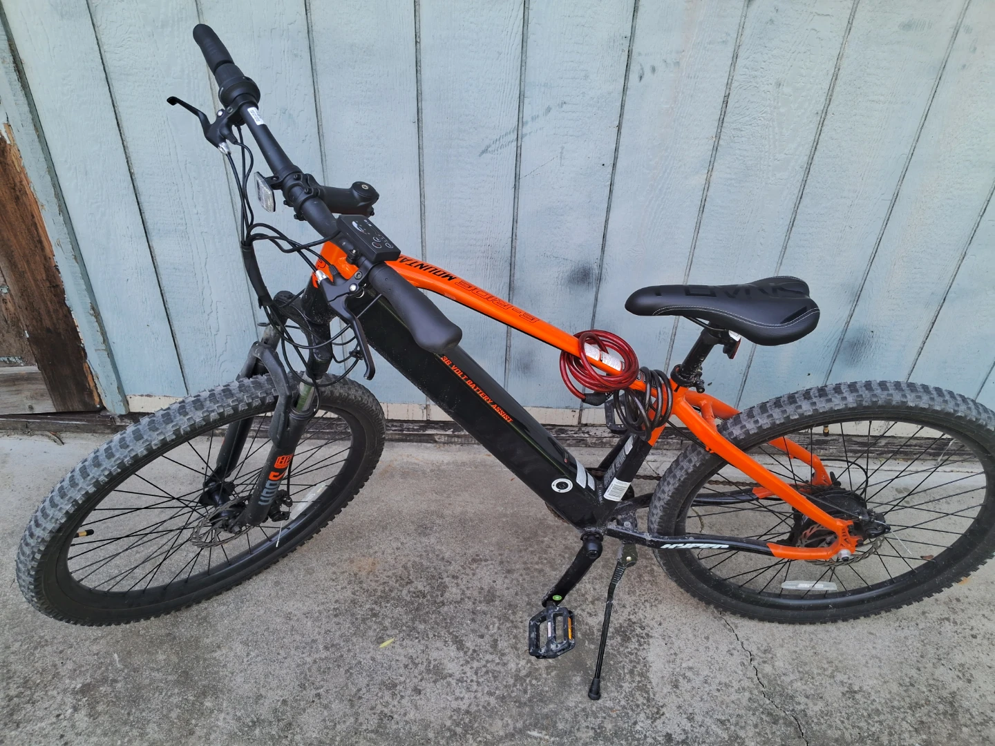 Hyper Hero Lectro E-Bike 27.5” 250W Like New Detachable Battery - photo 2