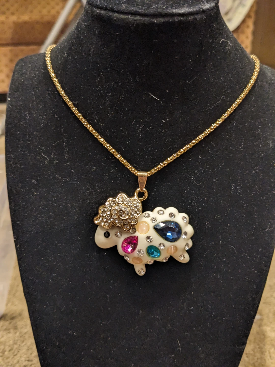 ⚽ Betsey Johnson Gold-tone Sheep Pendant Necklace