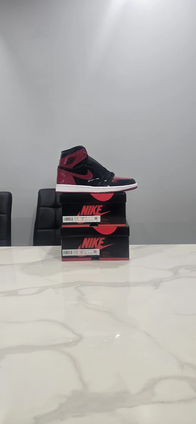 Air Jordan 1 Patent Bred size 9.5, 10