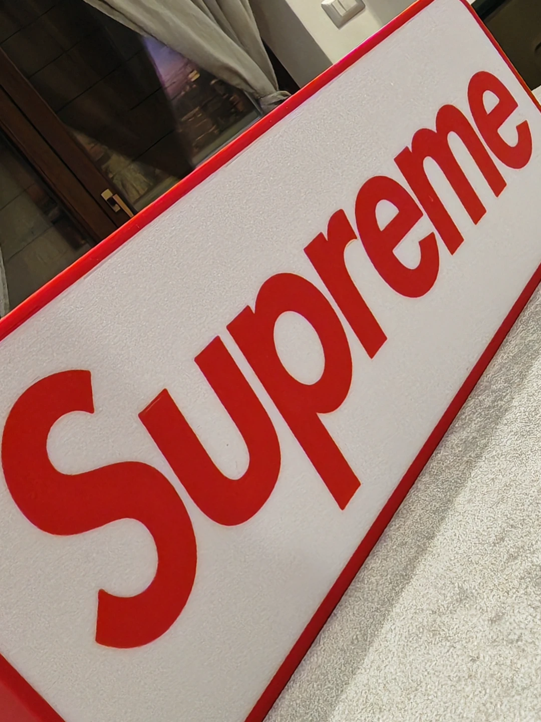 Supreme Red and White lightbox - photo 4