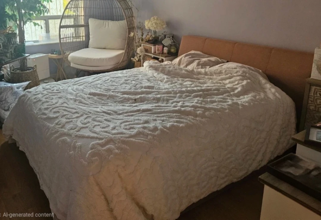 Structube Denise Queen Bed – Pink Upholstered Bed Frame - photo 3