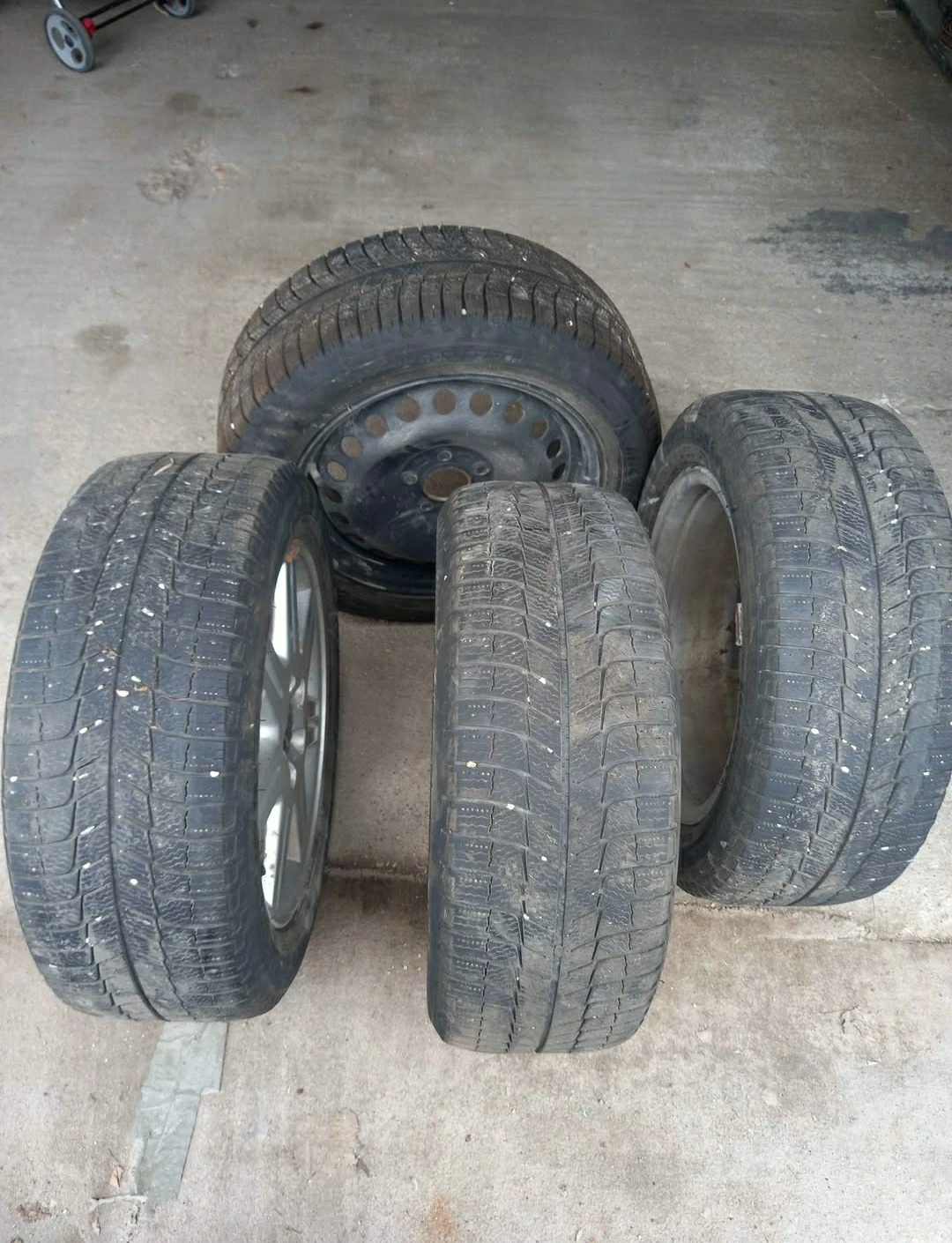 Set of 4 Winter Tires on Rims - photo 4